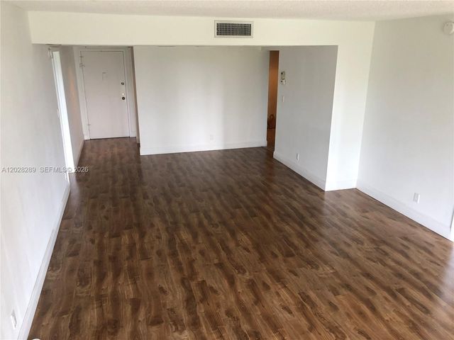 16300 Golf Club Road 105, Weston, FL 33326