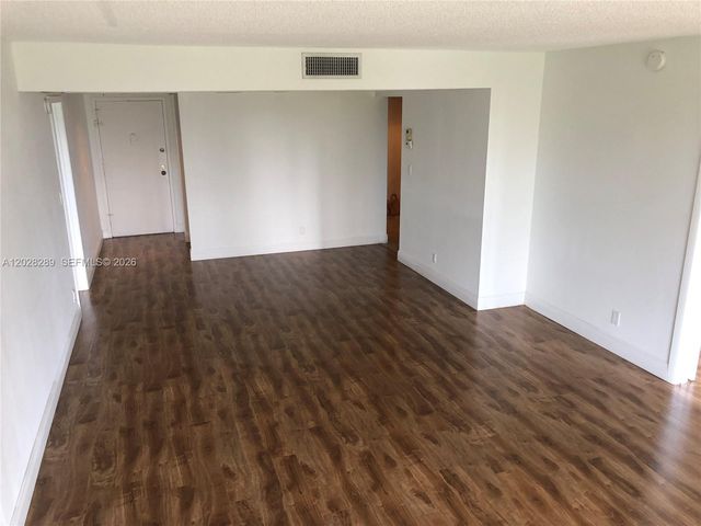 16300 Golf Club Road 105, Weston, FL 33326