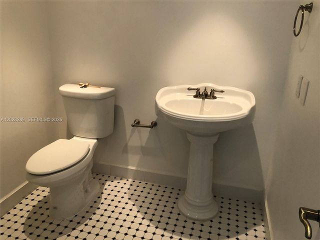 16300 Golf Club Road 105, Weston, FL 33326
