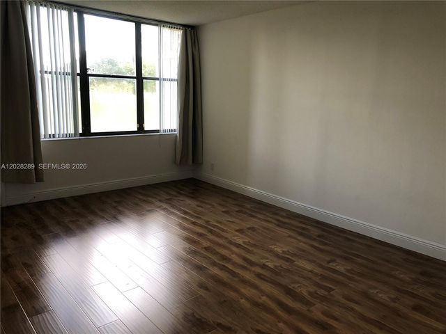 16300 Golf Club Road 105, Weston, FL 33326