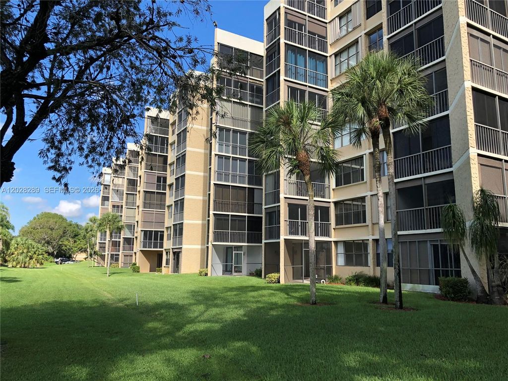 16300 Golf Club Road 105, Weston, FL 33326