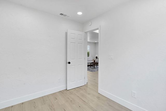 330 W Beechwood Avenue, Pinedale, CA 93650