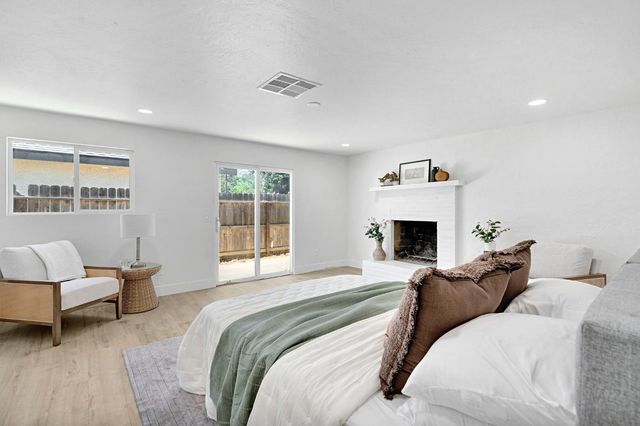 330 W Beechwood Avenue, Pinedale, CA 93650