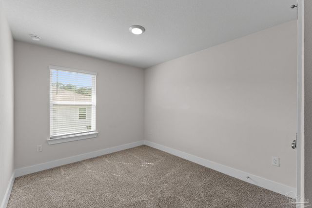 9483 Nature Creek Cir, Pensacola, FL 32526