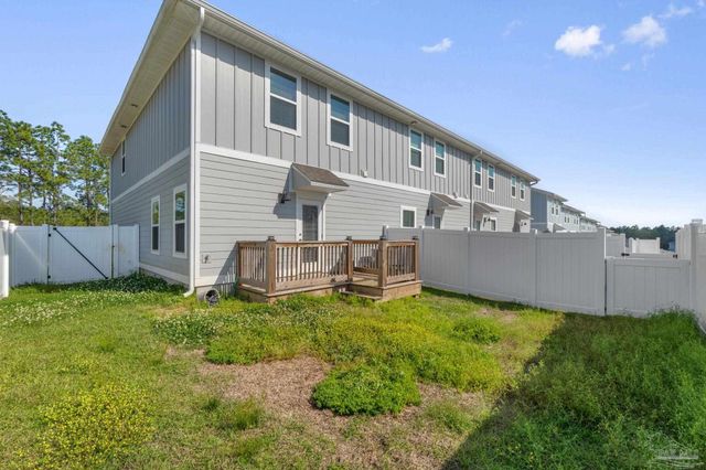 9483 Nature Creek Cir, Pensacola, FL 32526