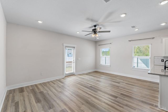 9483 Nature Creek Cir, Pensacola, FL 32526