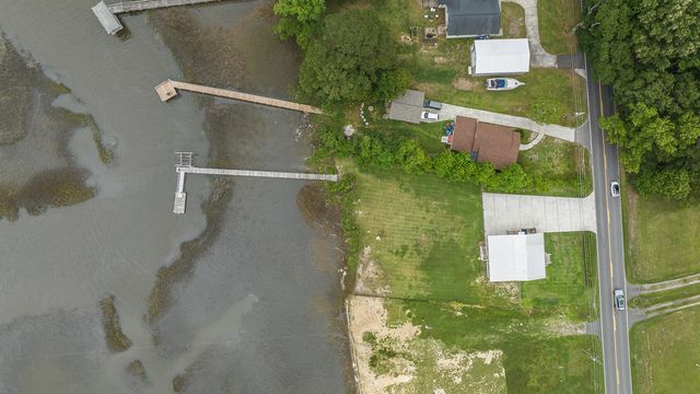 1269 River Road, Johns Island, SC 29455