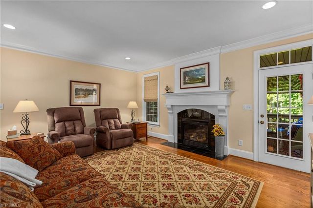 9285 Center Grove Church Road, Clemmons, NC 27012