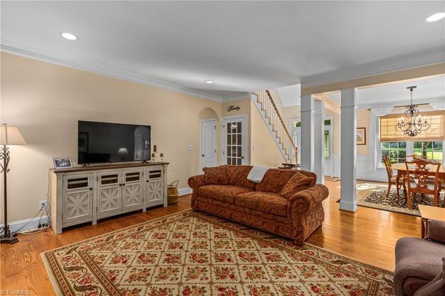 9285 Center Grove Church Road, Clemmons, NC 27012