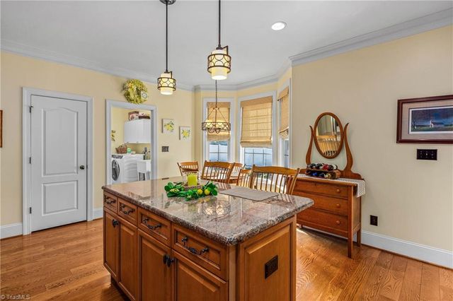 9285 Center Grove Church Road, Clemmons, NC 27012