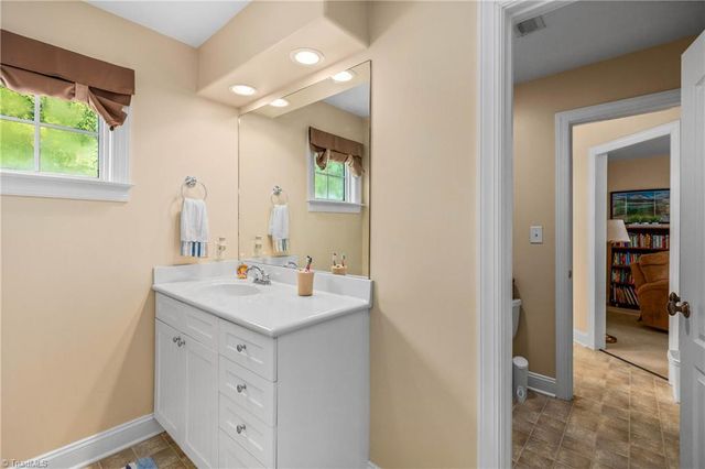 9285 Center Grove Church Road, Clemmons, NC 27012