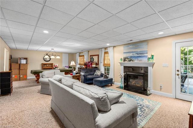 9285 Center Grove Church Road, Clemmons, NC 27012