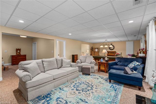 9285 Center Grove Church Road, Clemmons, NC 27012
