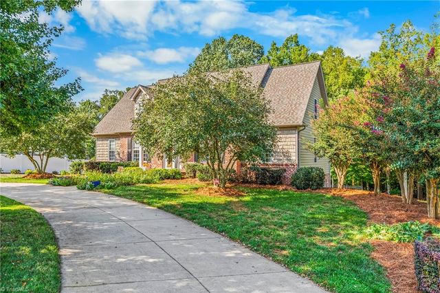 9285 Center Grove Church Road, Clemmons, NC 27012