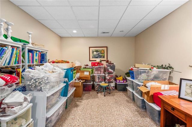 9285 Center Grove Church Road, Clemmons, NC 27012