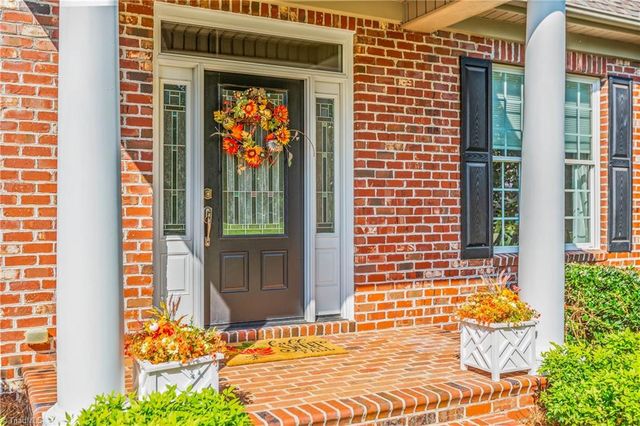 9285 Center Grove Church Road, Clemmons, NC 27012