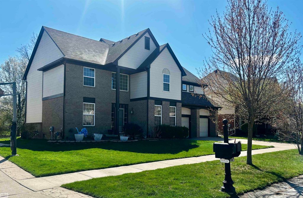 46514 Chalmers Drive Street, Macomb Twp, MI 48044