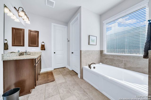 236 Woods Of Boerne, Boerne, TX 78006