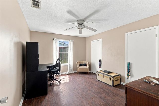 415 Hollywood Lane, Sulphur, LA 70663