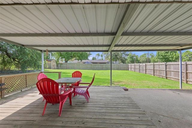 415 Hollywood Lane, Sulphur, LA 70663