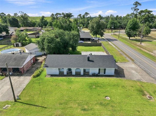 415 Hollywood Lane, Sulphur, LA 70663