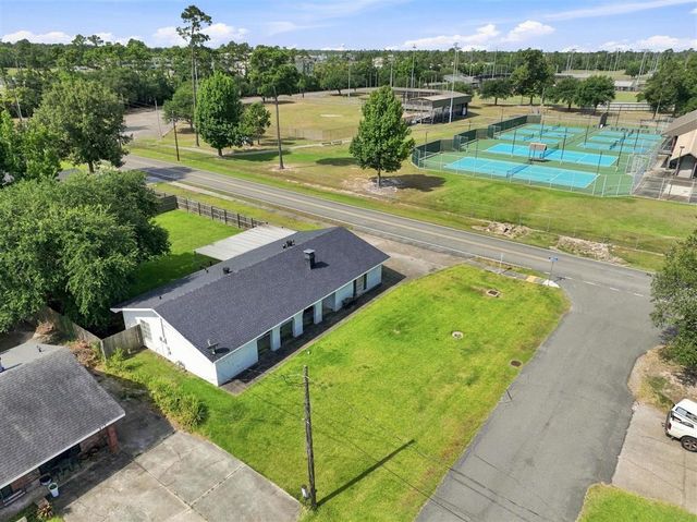 415 Hollywood Lane, Sulphur, LA 70663