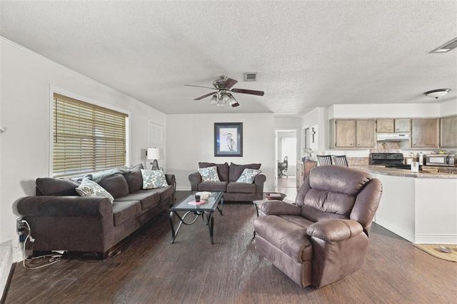415 Hollywood Lane, Sulphur, LA 70663
