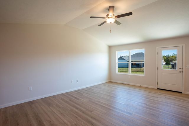 2380 S Cheri Drive, Bolivar, MO 65613