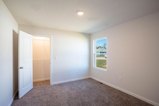 2380 S Cheri Drive, Bolivar, MO 65613