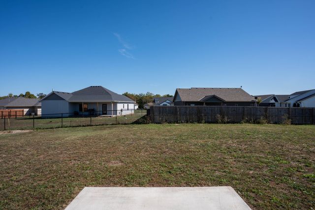 2380 S Cheri Drive, Bolivar, MO 65613