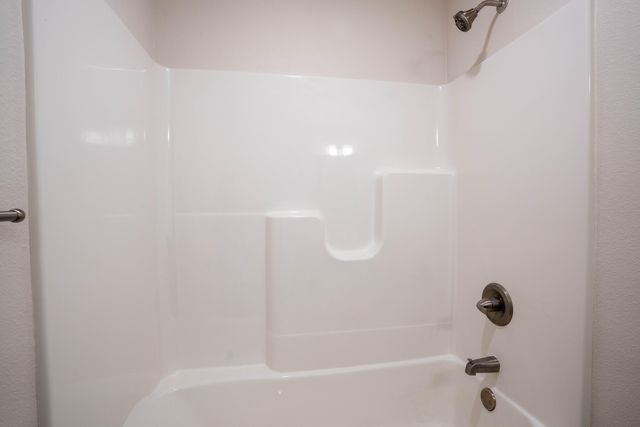 2380 S Cheri Drive, Bolivar, MO 65613