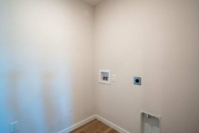 2380 S Cheri Drive, Bolivar, MO 65613