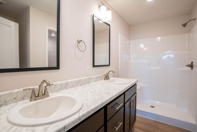 2380 S Cheri Drive, Bolivar, MO 65613