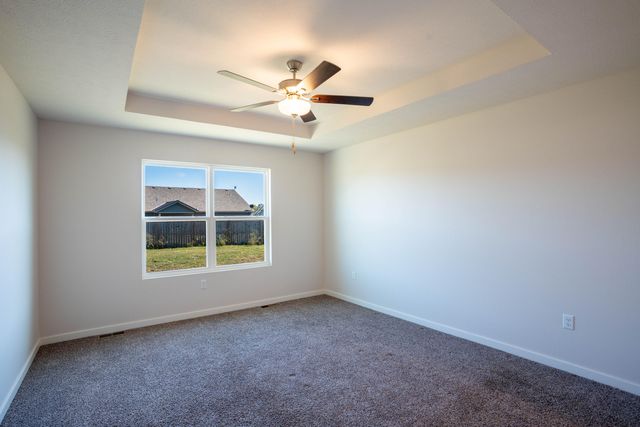 2380 S Cheri Drive, Bolivar, MO 65613