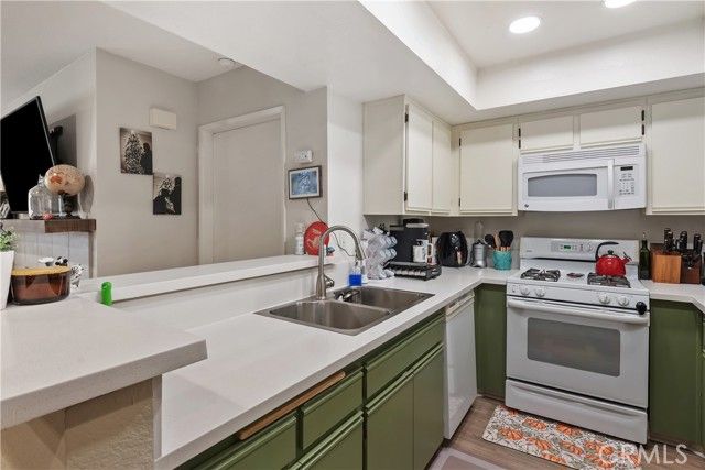 1195 Fitzgerald G, Simi Valley, CA 93065