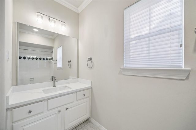 5638 Avalon Way, Houston, TX 77057