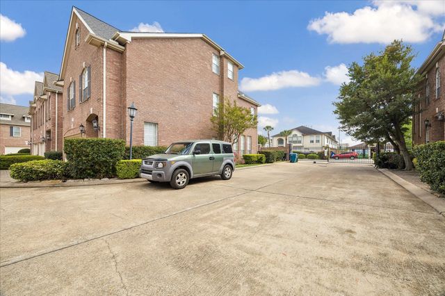 5638 Avalon Way, Houston, TX 77057