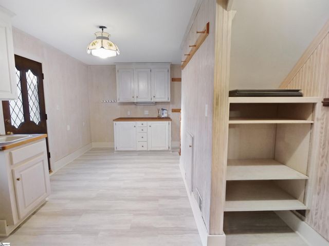 100 Kirkwood Place, Spartanburg, SC 29306