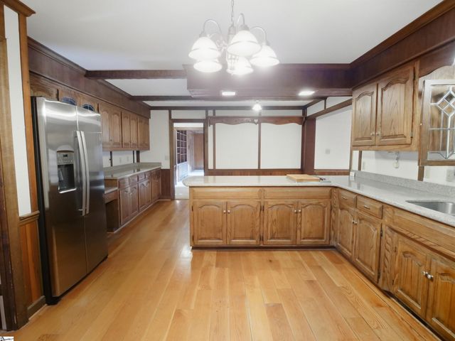 100 Kirkwood Place, Spartanburg, SC 29306