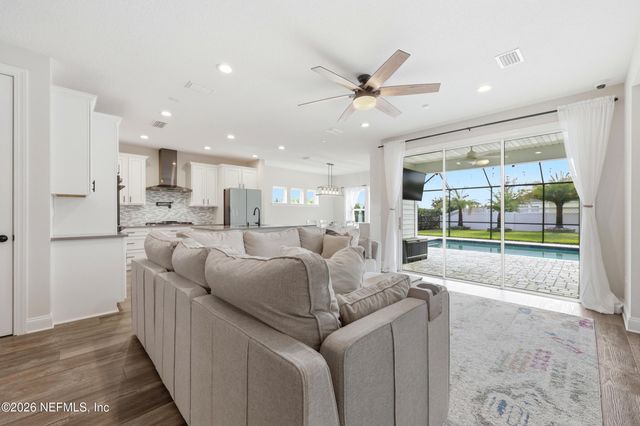 518 SILVERLEAF VILLAGE Drive, St. Johns, FL 32092