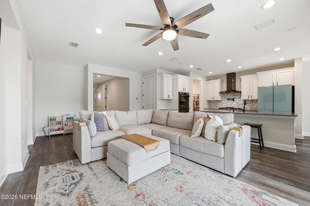 518 SILVERLEAF VILLAGE Drive, St. Johns, FL 32092