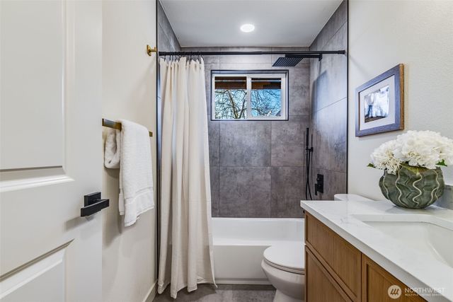 34020 39th Avenue S, Auburn, WA 98001