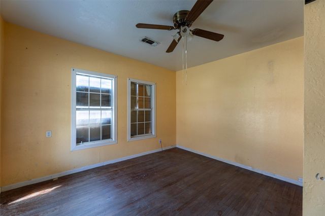 5229 Eigel Street, Houston, TX 77007