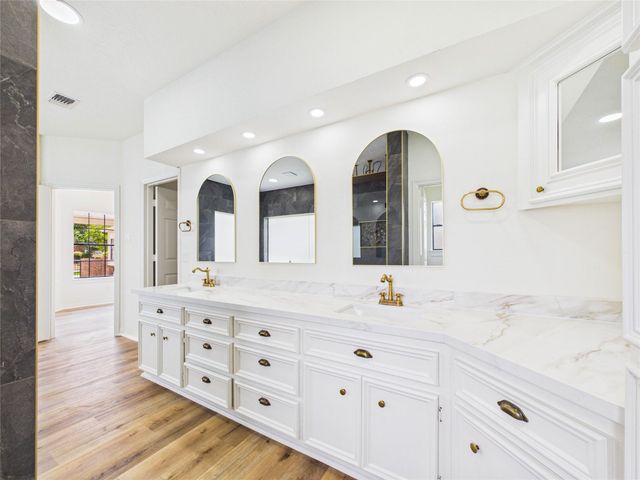 2309 St Patrick Lane, Deer Park, TX 77536