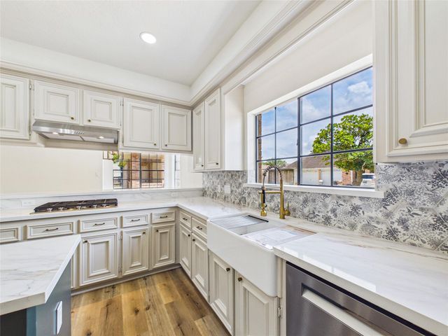 2309 St Patrick Lane, Deer Park, TX 77536