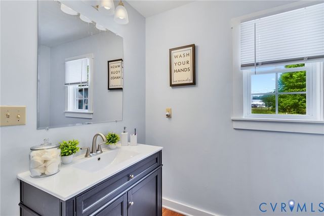 193 Deep Water Ln, Reedville, VA 22539