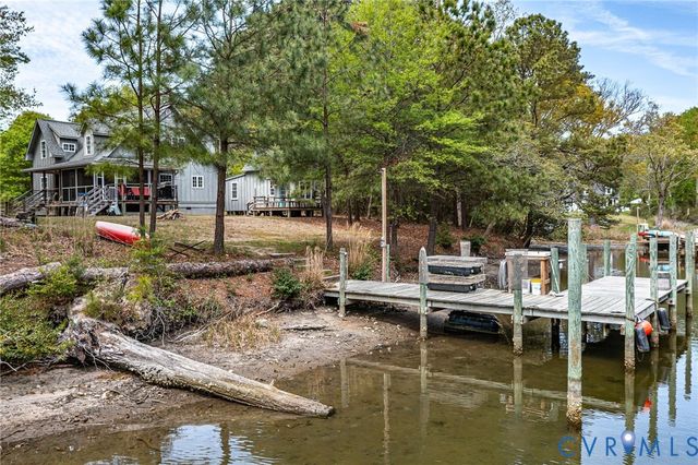 193 Deep Water Ln, Reedville, VA 22539
