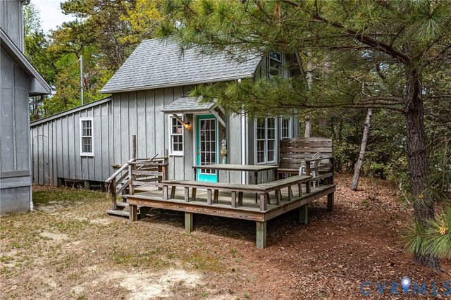 193 Deep Water Ln, Reedville, VA 22539