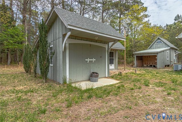 193 Deep Water Ln, Reedville, VA 22539