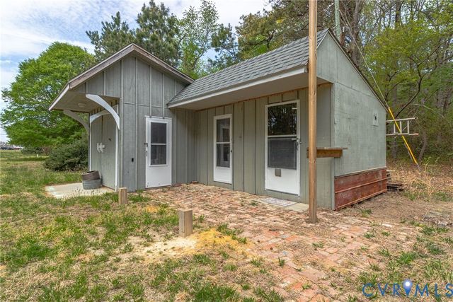 193 Deep Water Ln, Reedville, VA 22539